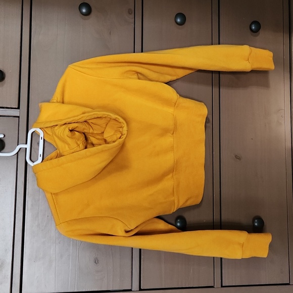 Garage • retro-ish crop | S - Picture 3 of 6